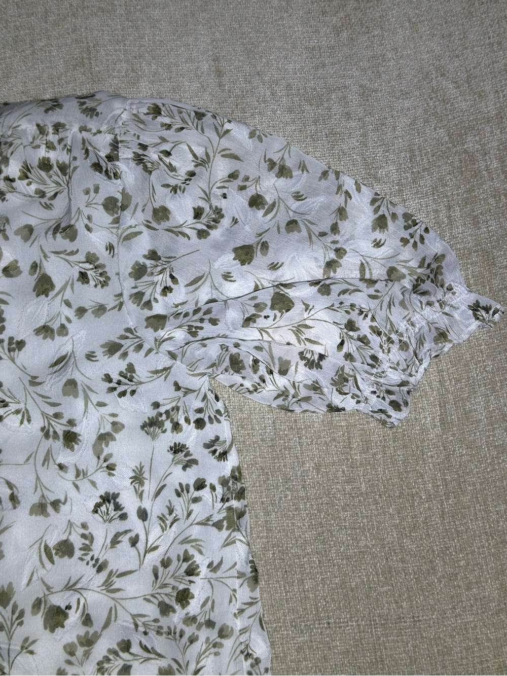 Calvin Klein White Blouse with Olive Floral Print Cottagecore - Picture 8 of 14